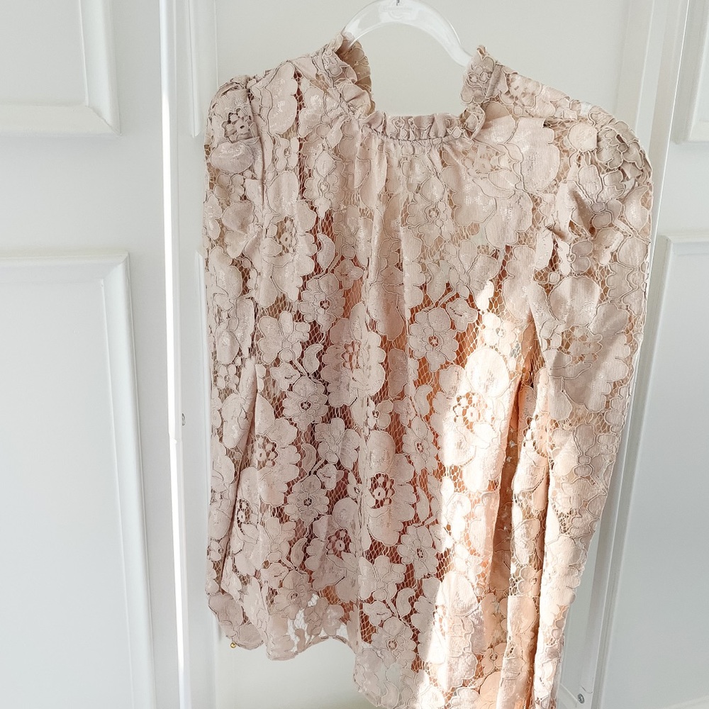 Wayf Emma Puff Sleeve Lace Top